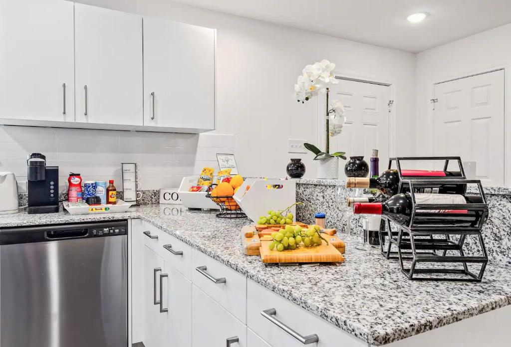 AT&T stadium, TX Live! Six Flags, Globe Life, Grand Prairie