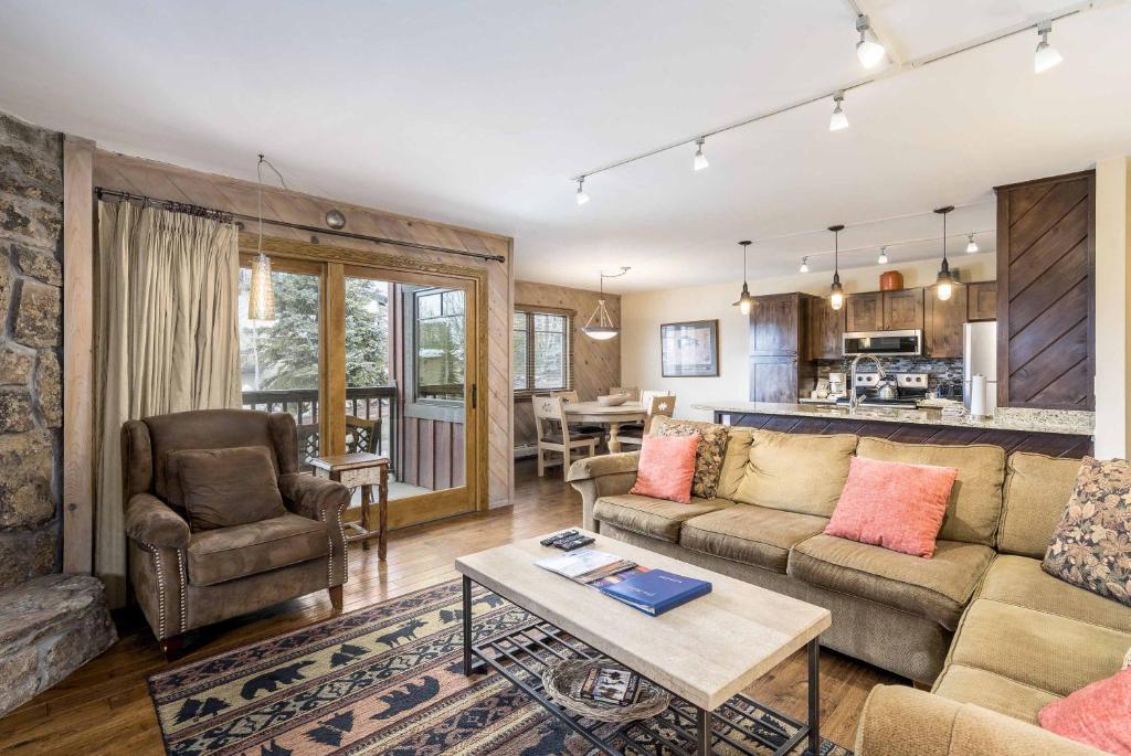 Phoenix 117, Steamboat Springs