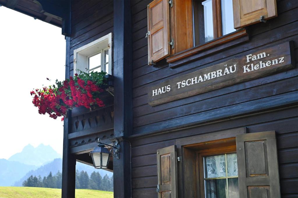 Haus Tschambräu - 2