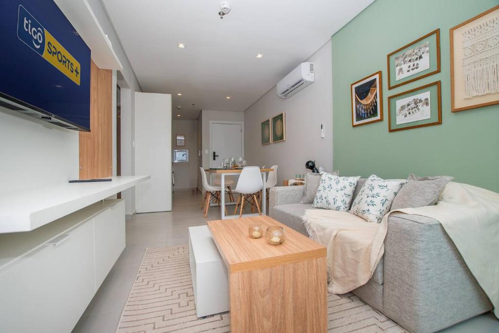 Stylish 2BR Apt in Top Location - 3