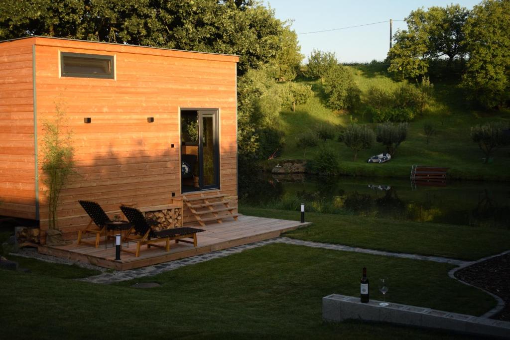 Tiny U Labe, Pardubice