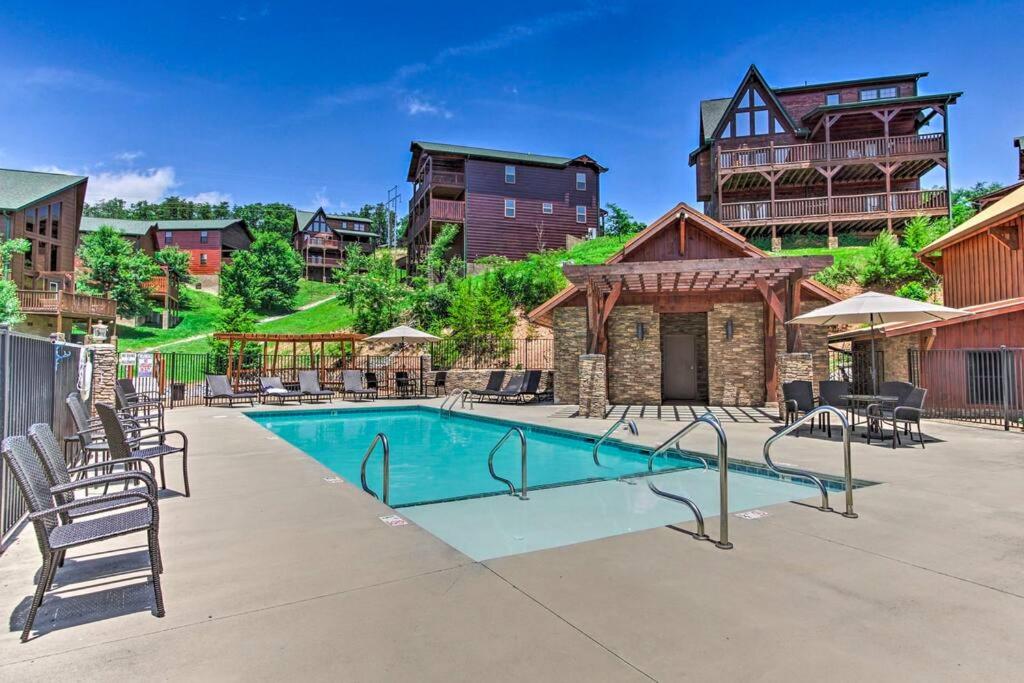 4BD-2BH-Pool Community-Hottub-Parking-Wifi, Pigeon Forge