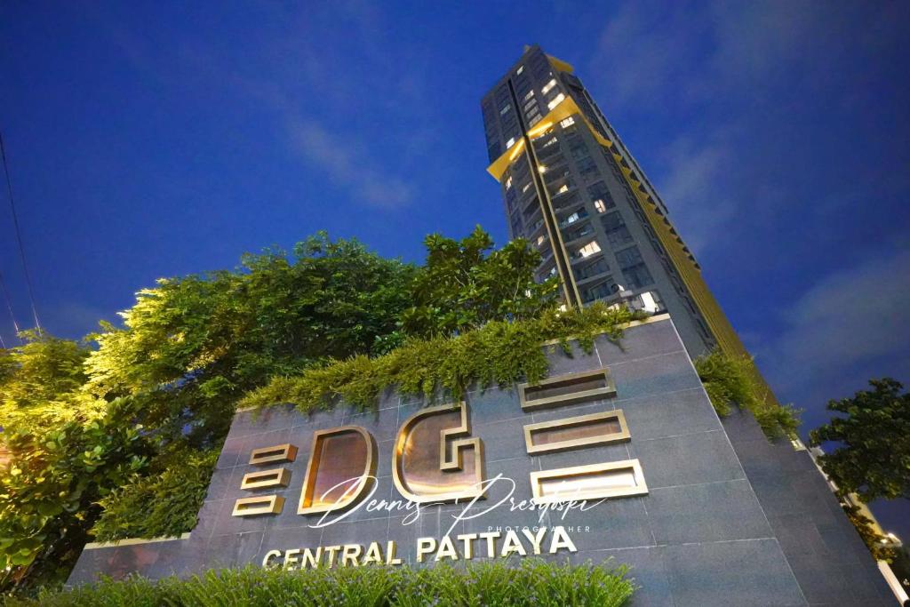 Edge Seaview Apartment, Pattaya Central
