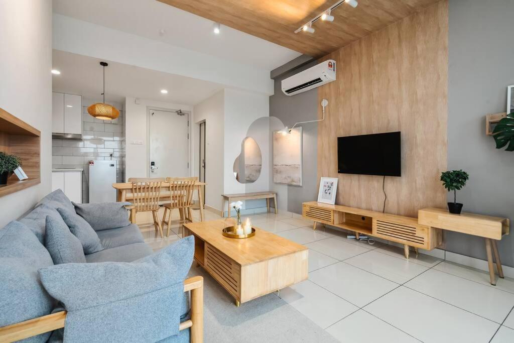 Arte Mont Kiara-Balcony-Netflix-Muji-6pax, Kuala Lumpur