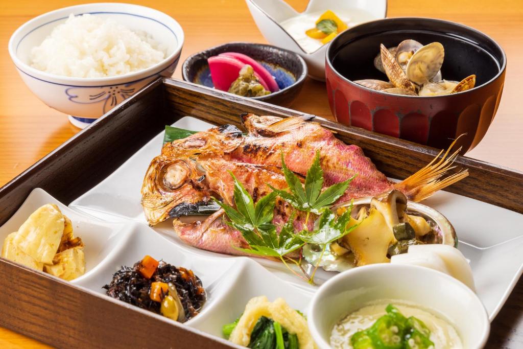 อาหารและเครื่องดื่ม