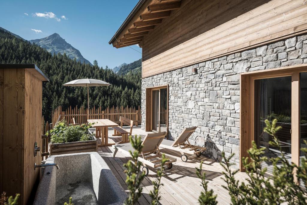 Farm Resort Geislerhof - Private Chalets - 3