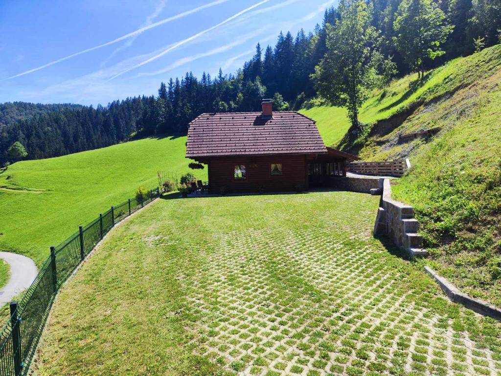Počitniška hišica Rogatec - Holiday Cottage Rogatec, Luče
