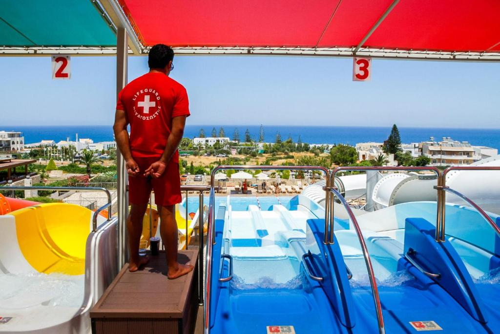 Grand Hotel Holiday Resort — Sports & recreation in Stalida