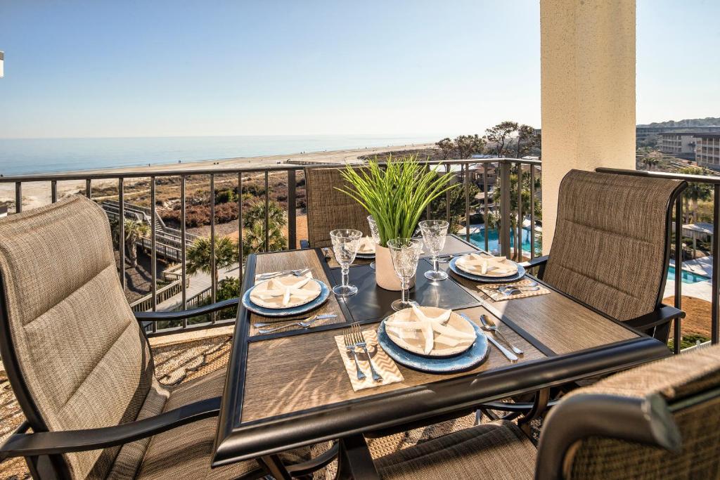 Ocean Views, Private Balcony, Beach, Hilton Head Island