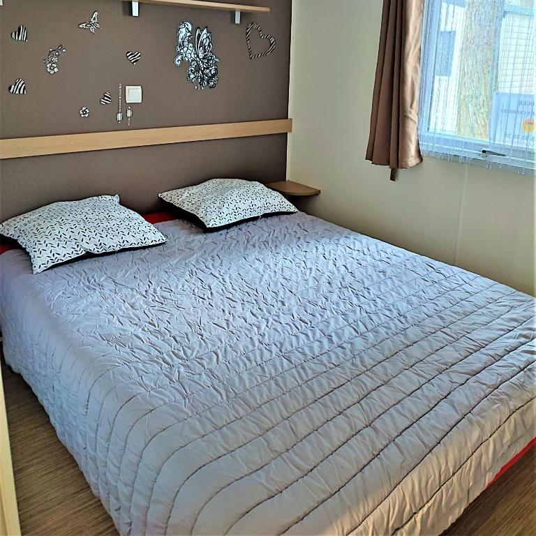 Mobile Home - Sleeps 4 - Parking - Family Pools - 5