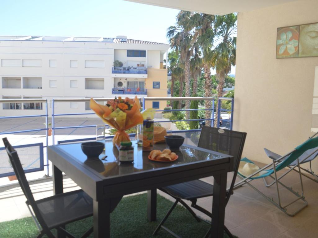Appartement Climatisé avec Loggia et Parking Proche Port - Fréjus - FR-1-226A-181 - 1