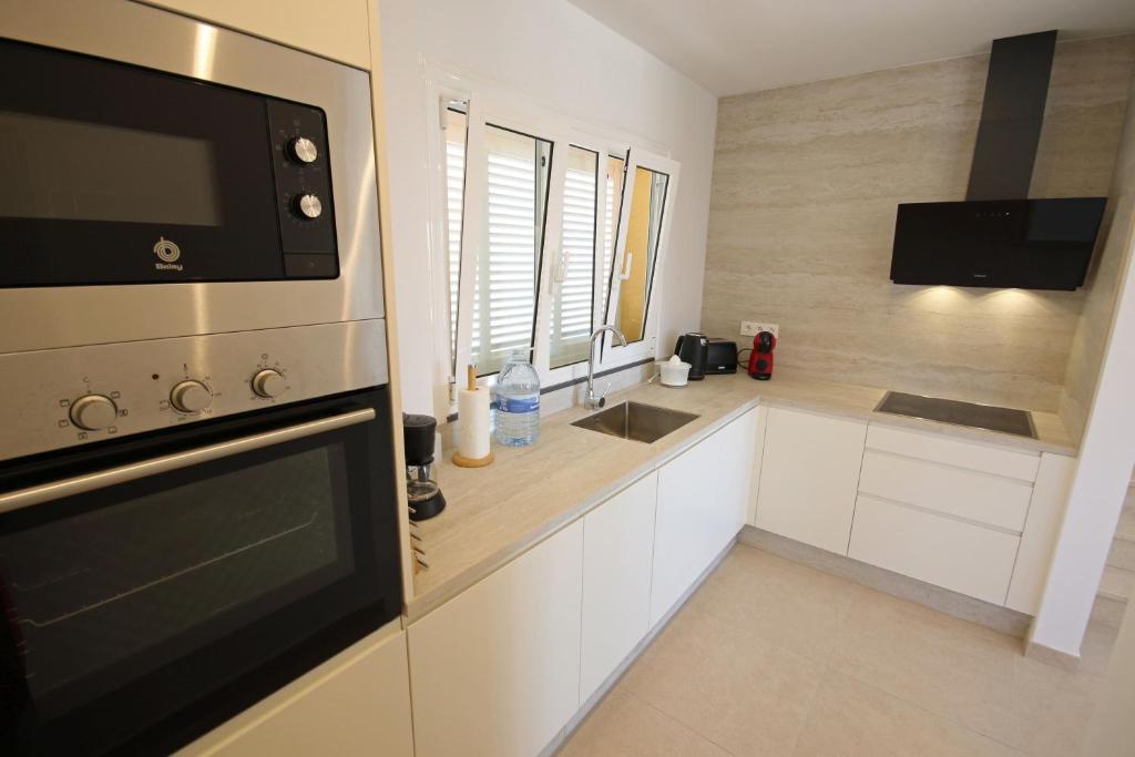 SOMETHING SPECIAL LAS DUNAS 9 by RENTMEDANO pretty villa with sea view and pool - 4