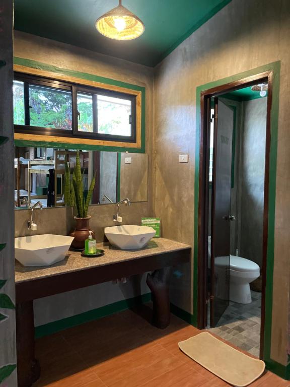 Chelle's Guesthouse and Backpackers