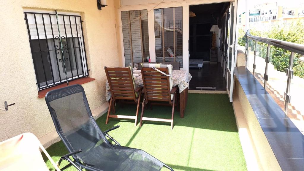 Ático centrico, 50m de la playa, vista al mar y al Peñon, gran terraza, parking, wifi fibra - 5