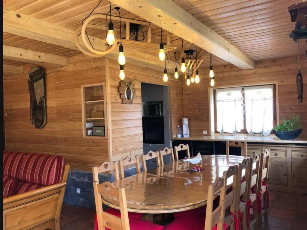Chalet épicanthus 8 chambres praloup 1600 - 3