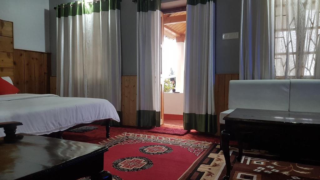 Takdah Heritage Bungalow no 10의 아름다운 정원 풍경