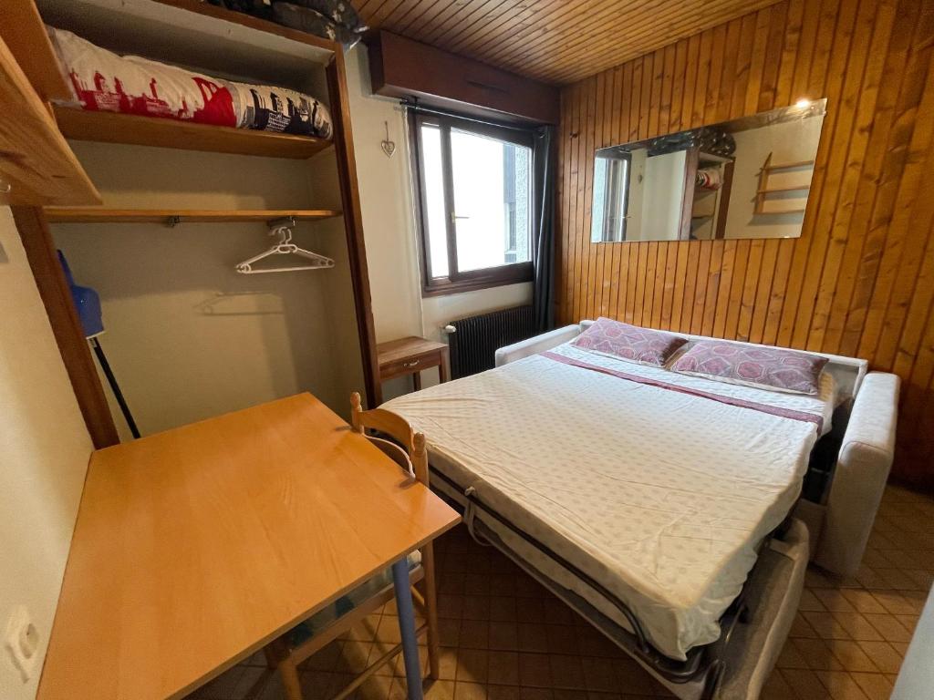 Studio meublé bon emplacement - 5