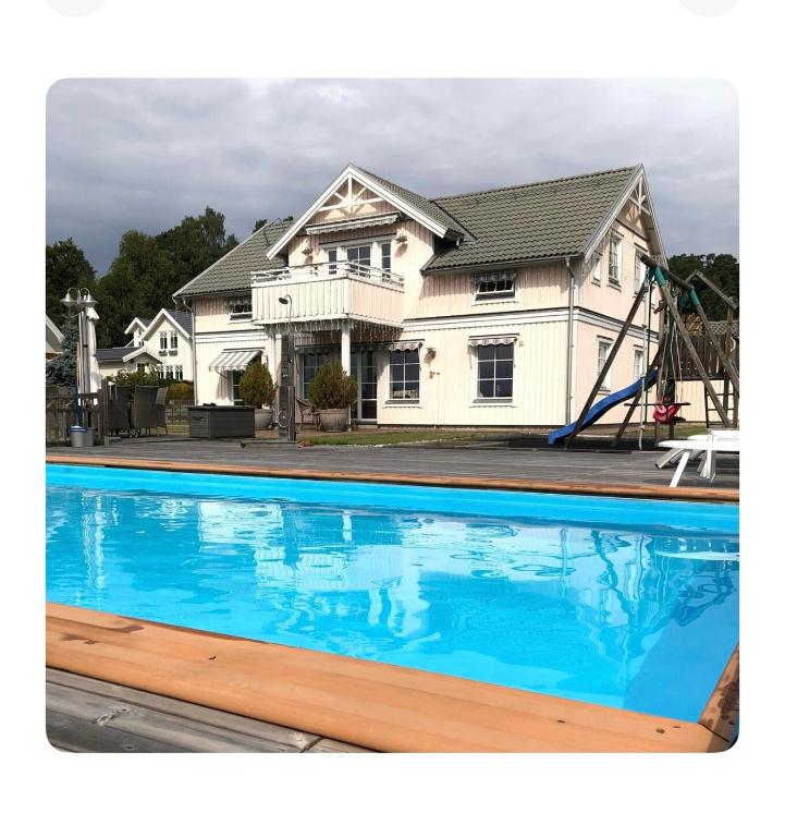 RosaVillan, Kolmarden