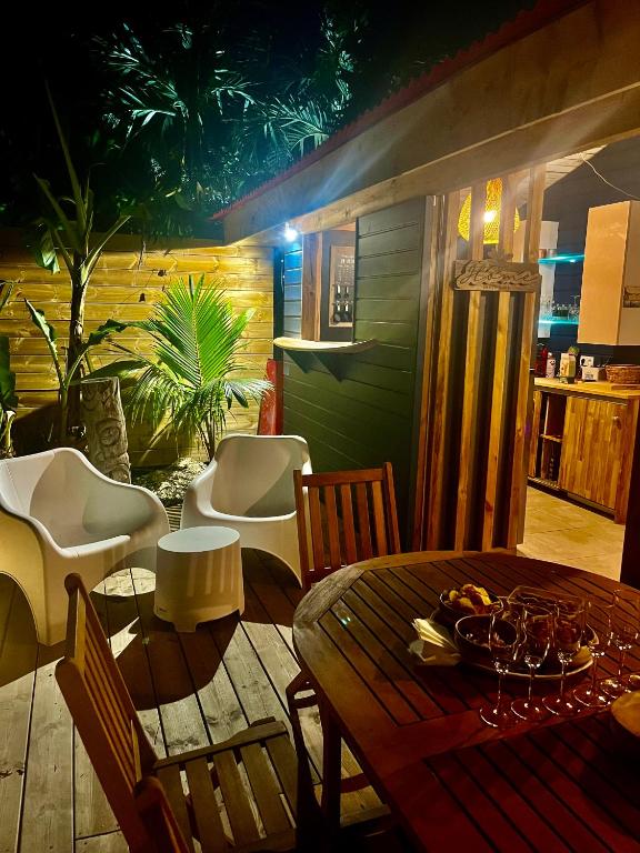 Bologne by Tiki Kaz, Saint-François