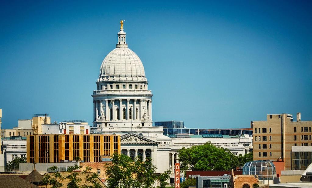 Graduate Madison Photo 37