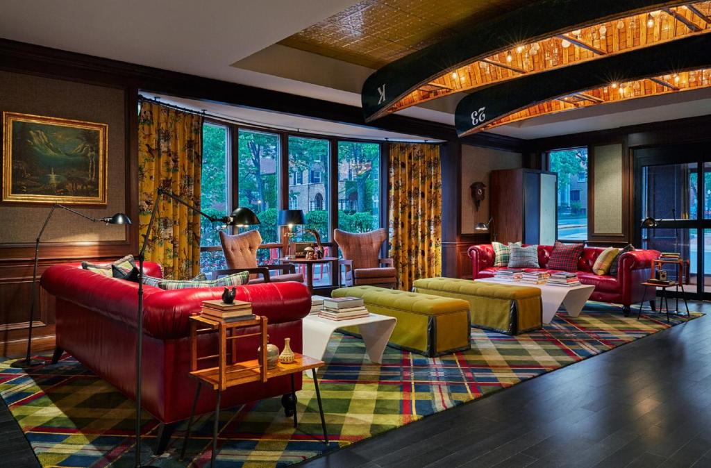 Graduate Madison Photo 38