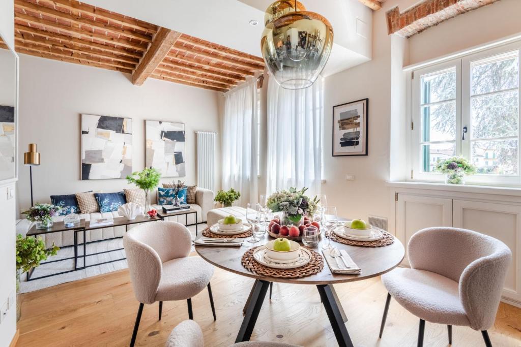 Letters from Lucca Contemporary 2 Bedrooms 2 Bathrooms Apartment - 4