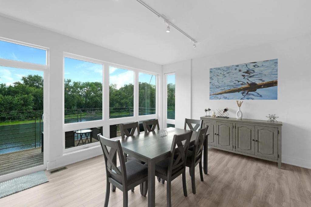 Turtle River Retreat, Ottawa