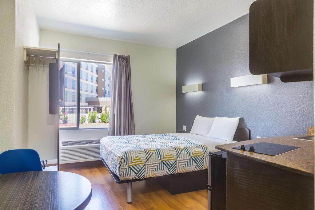 Motel 6-Laredo, TX - Airport, Laredo