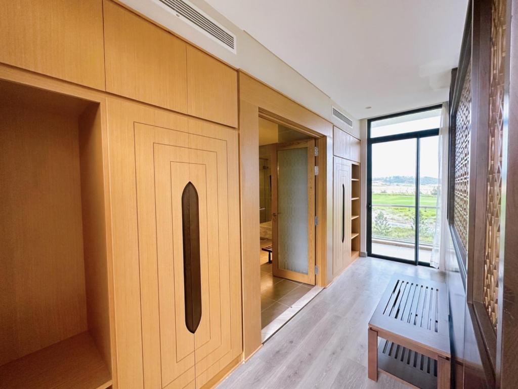 Phoenix Pool & Golf View Villa Cam Ranh