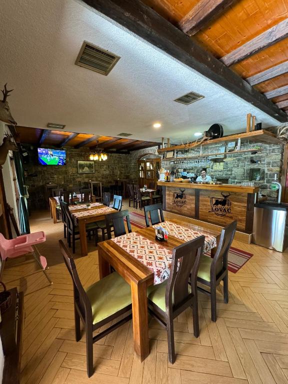 Prenoćište/Restoran Lovac - 5