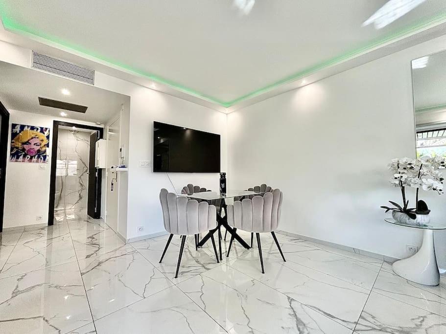 Gray D'Albion -2A8- 1 Chambre - 3