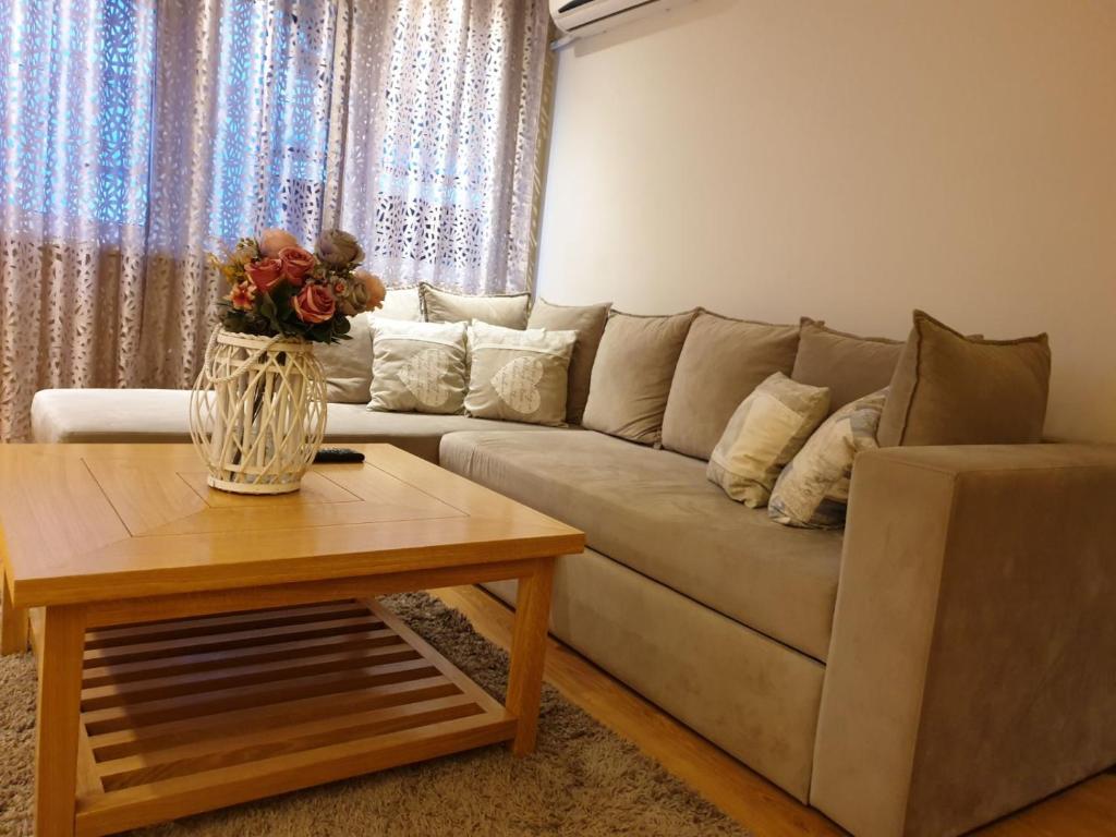 Shabby Chik, cozy apartment near St Sava Temple - 1