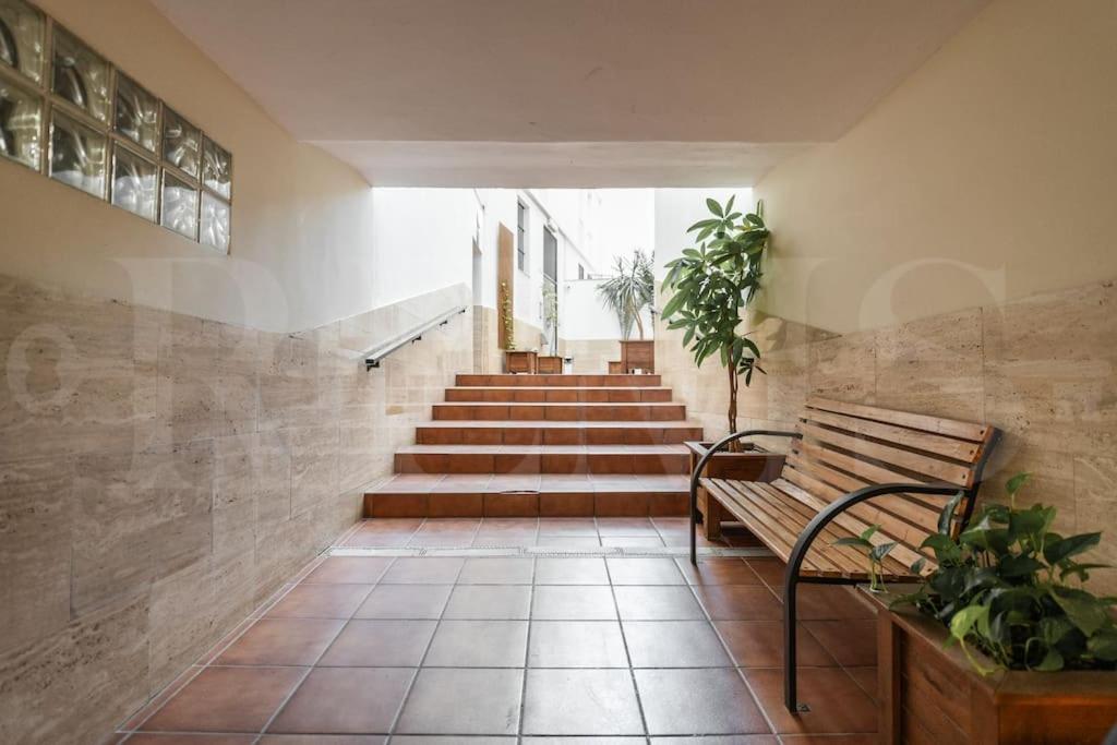 Peaceful apartment with a private patio by REMS - 2