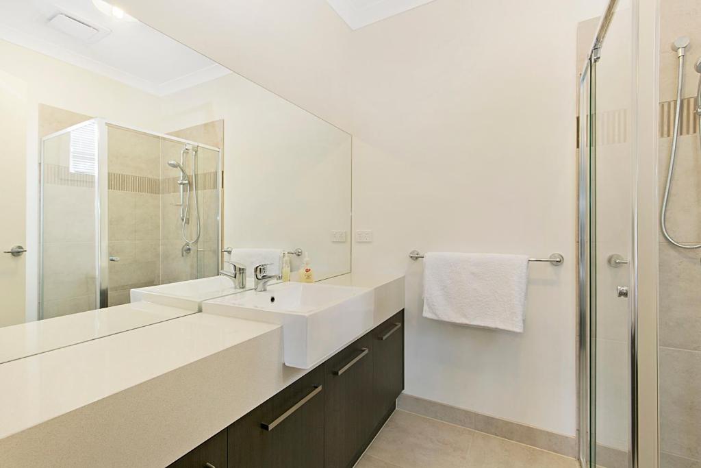 Palm Grove Beach House Dromana photo
