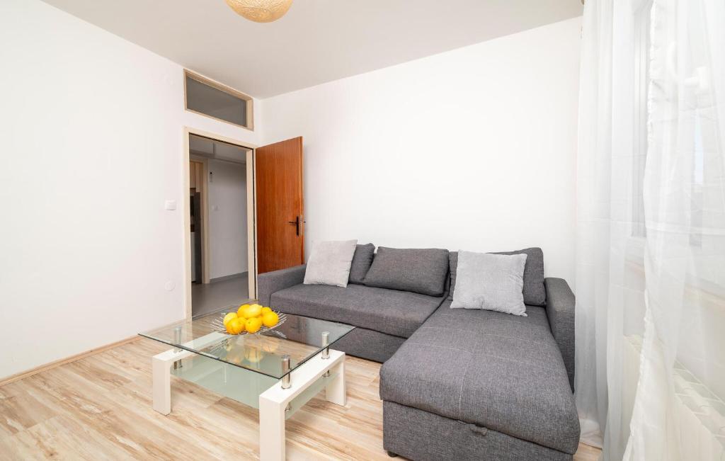 Awesome Apartment In Pula With Wifi, Pula