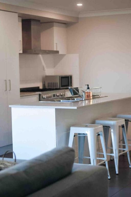 Suburban Serenity, Deebing Heights in Ipswich, Loamside