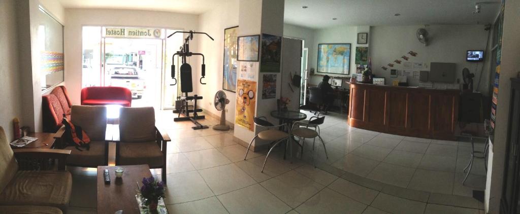 ジョムティエン ホステル (Jomtien Hostel)