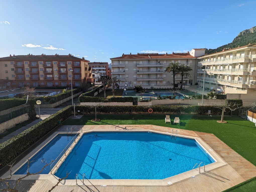Moderno con piscina en L'Estartit by Host&Joy - 1