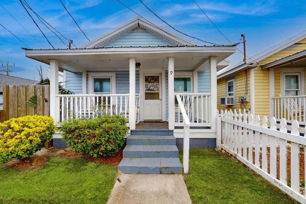 Pier View Cottage Unit 9, Kure Beach