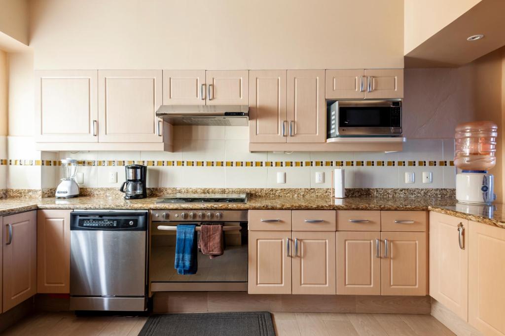 Luxury Condo Steps Away from Downtown San Miguel - 4