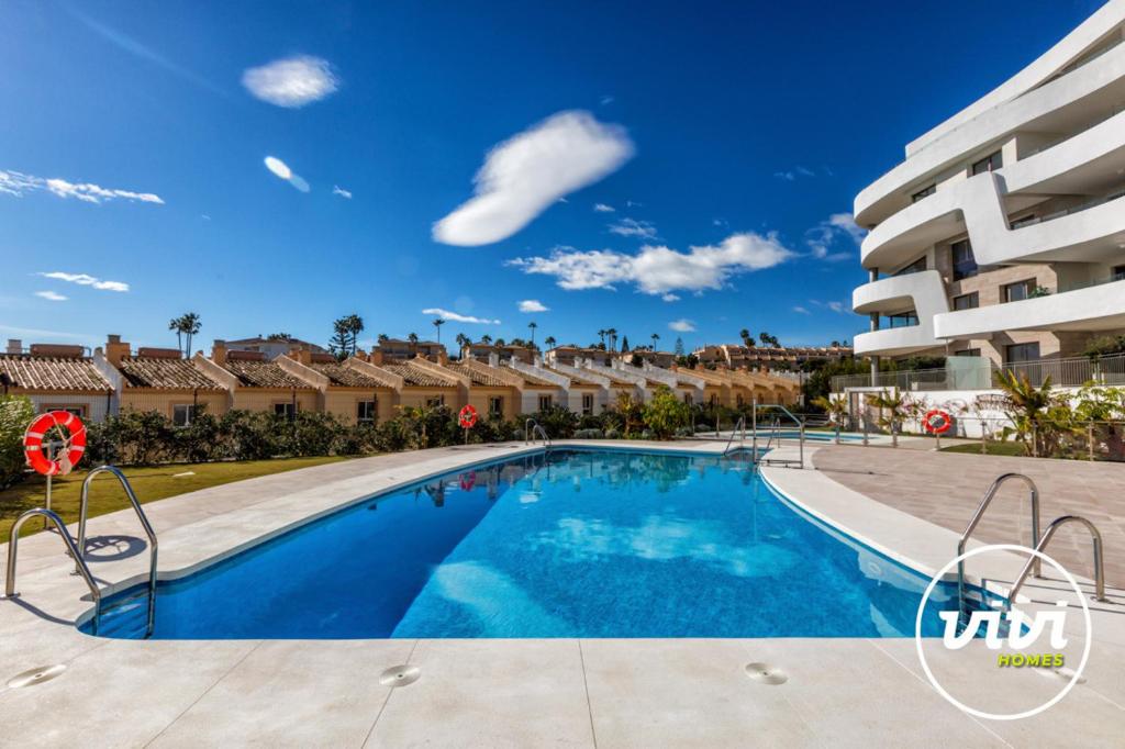 ViVi Homes - Emerald Pool, Sea View, Gym & Sauna - 2