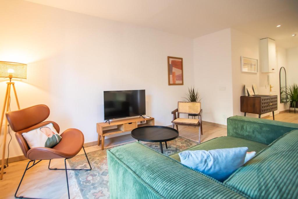 12CRC1038 - Big & Cozy 2bed Apartment in the city, Barcelona