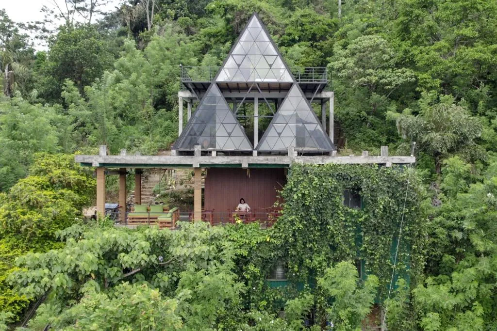 Eco Vibe Resort, hotel v destinaci Rattota