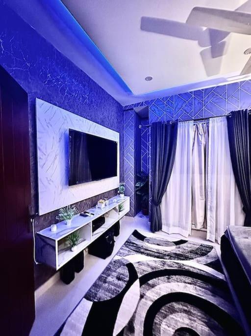 Cosy Apartment - Bahria phase 7- Bahria Rawalpindi, Rávalpindí