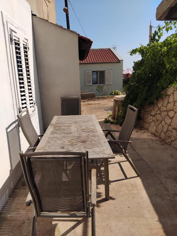 Apartment Robi, Žman