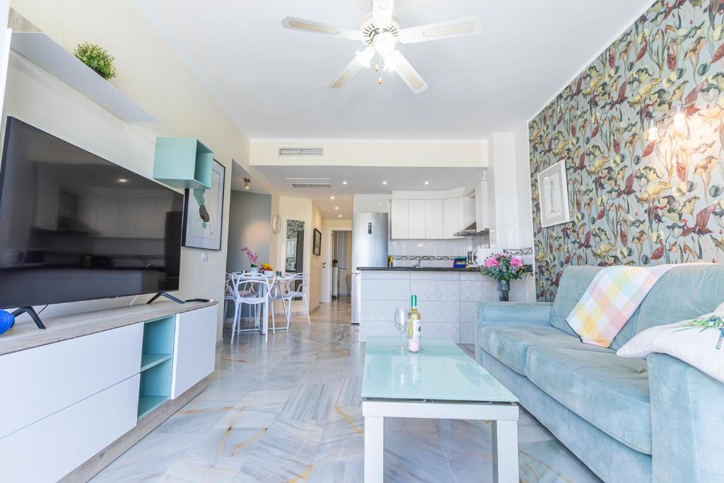 Apartment in beachfront complex in El Duque area, Costa Adeje - 2