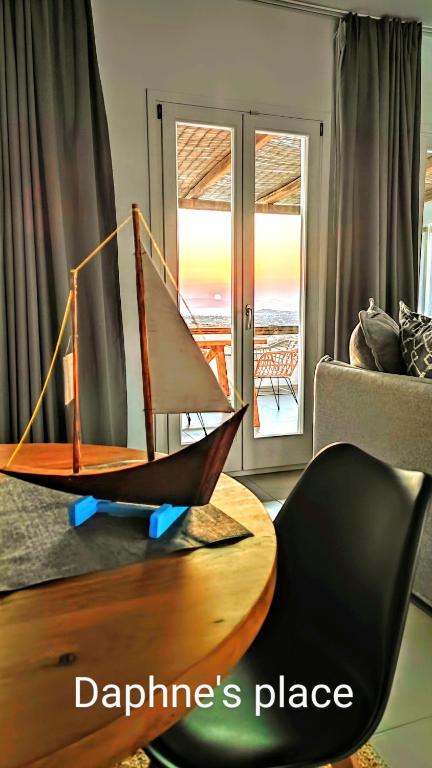 Daphne's place, Vívlos