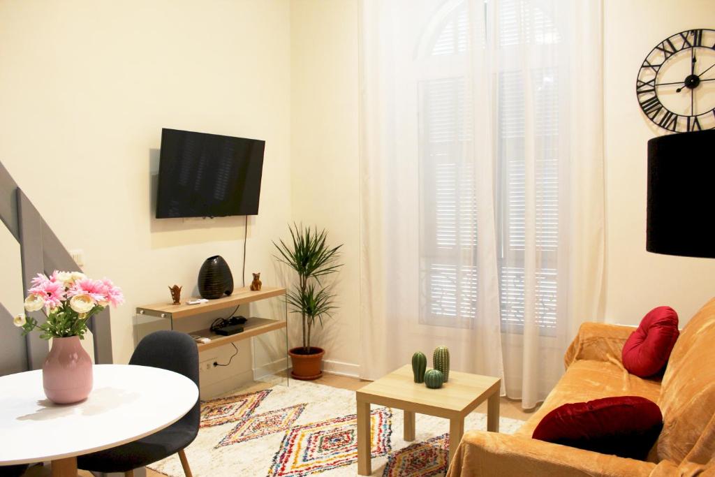 Lofty - Massena sq - 5 min walk Beach - 2