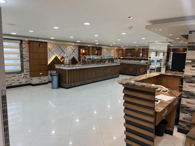 Dolphin  Ras el Bar レストラン