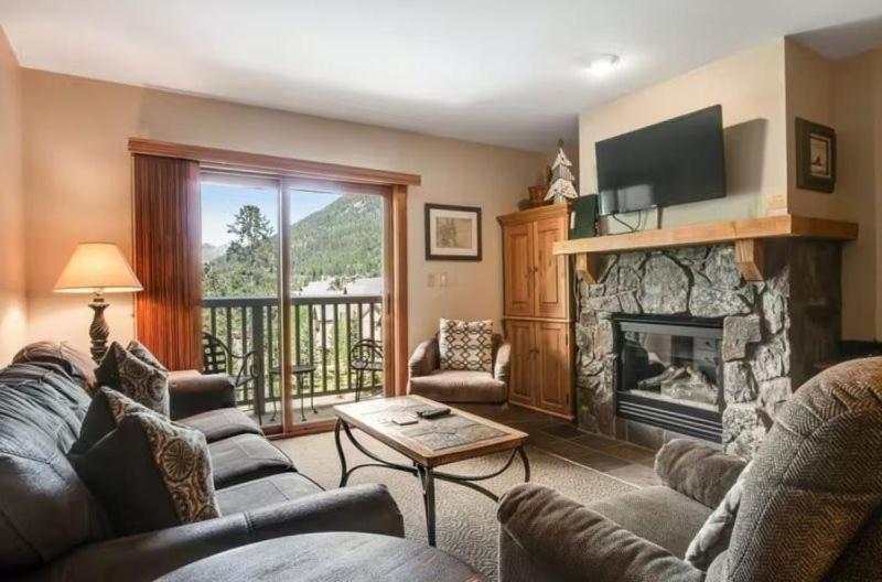 River Run Village, 1 Bedroom Condo at Red Hawk Lodge, Walk to Gondola